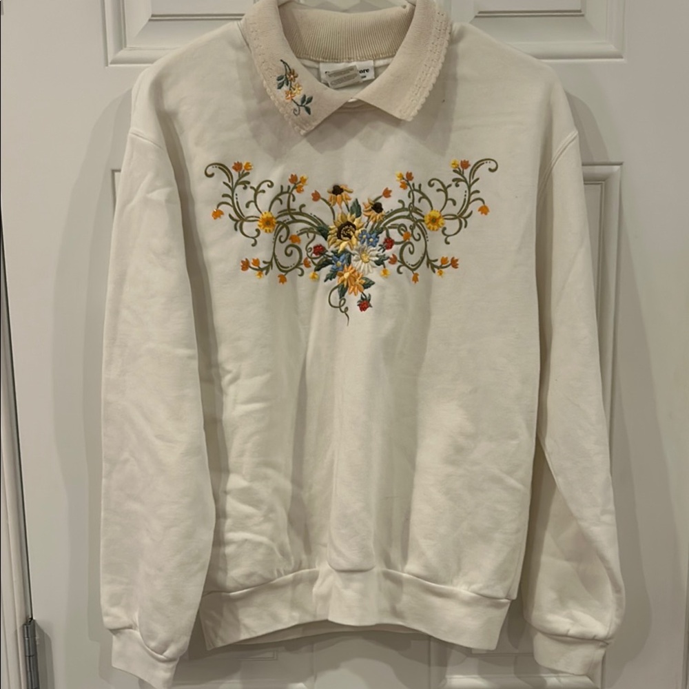 Vintage Floral Embroidered Sweatshirt